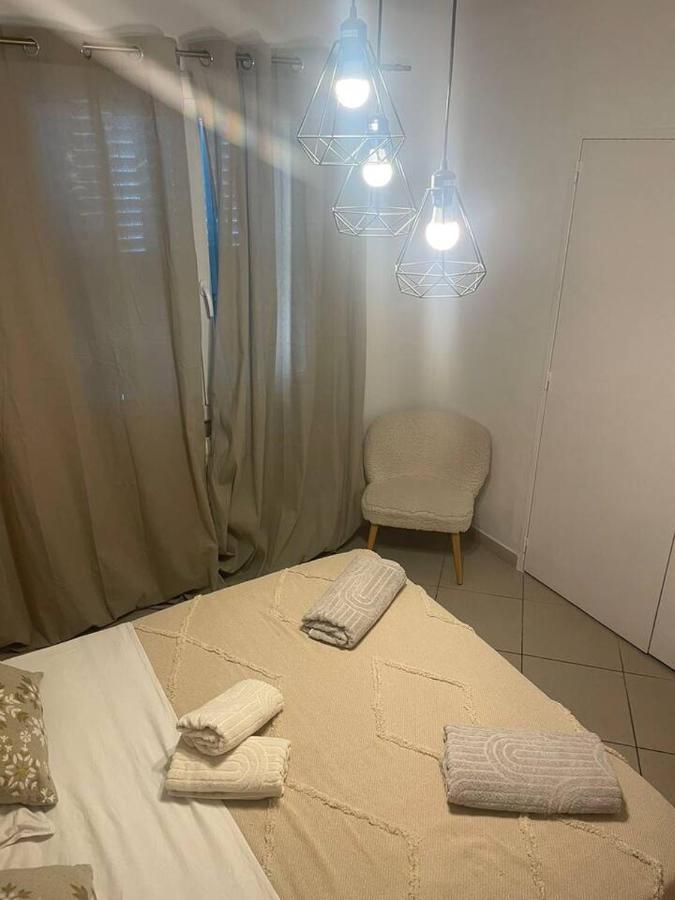 Appartement Proche Gare Tgv Nîmes Eksteriør billede