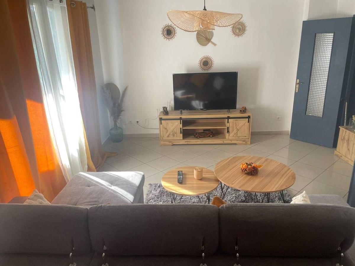 Appartement Proche Gare Tgv Nîmes Eksteriør billede
